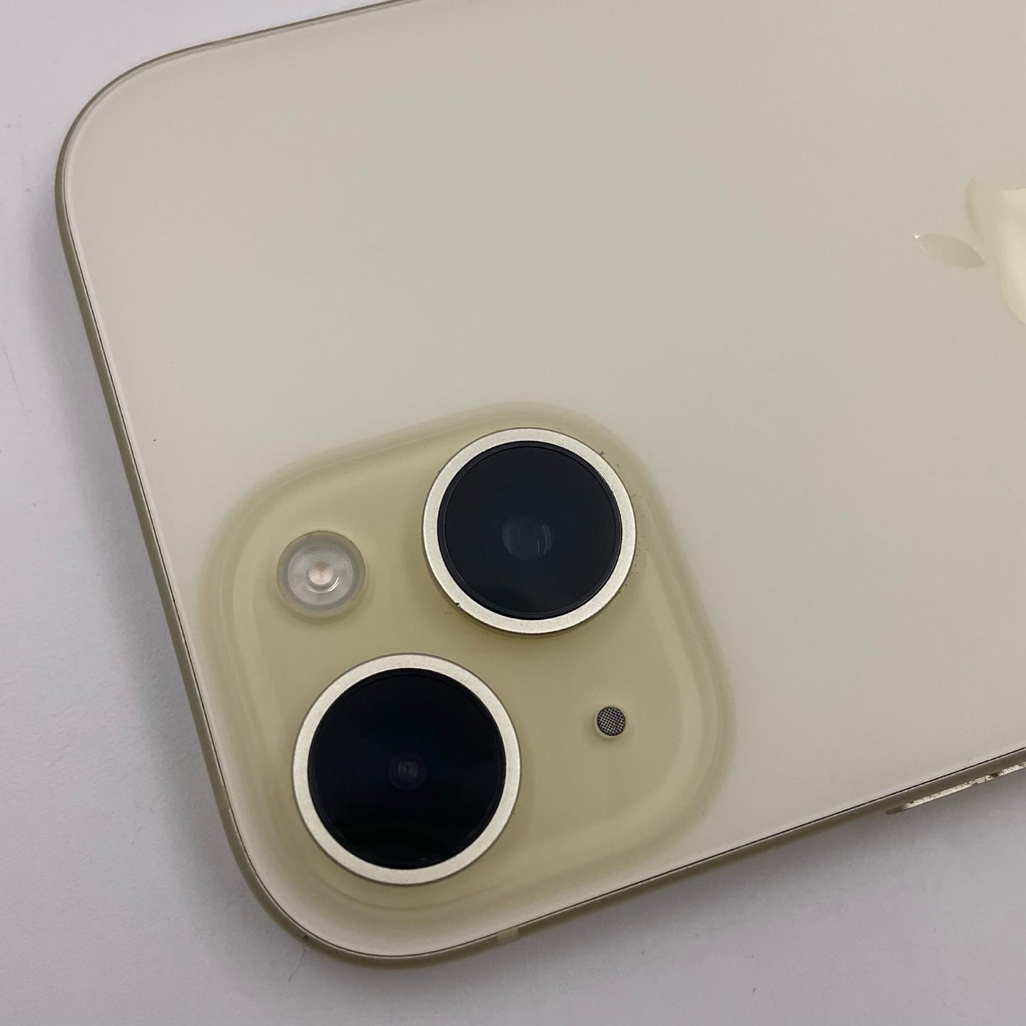 【最速発送】Apple iPhone iPhone 15 128GB イエロー docomo 白ロム【難有】 87%