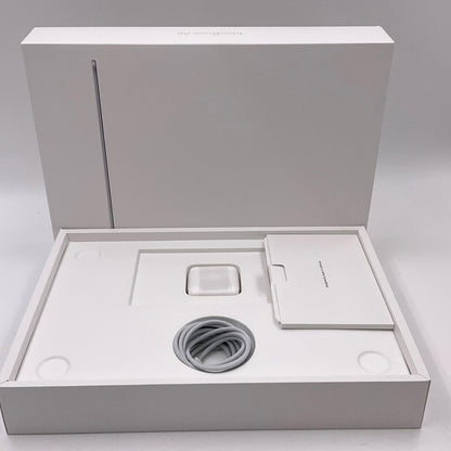 【全額返金保証】【最速発送】Apple MacBook Air 13.6インチ 2022 Apple M2 8GB SSD 512GB シルバー 100% 超美品 動作確認済