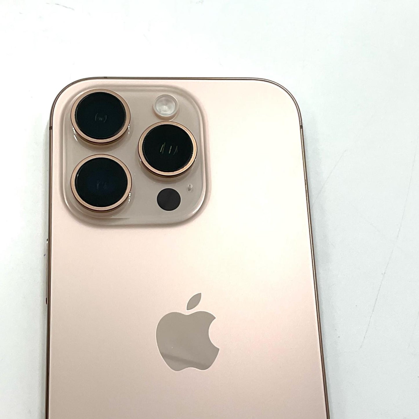 【全額返金保証】【最速発送】Apple iPhone iPhone 16 Pro 128GB デザートチタニウム docomo 白ロム 超美品 動作確認済 100%