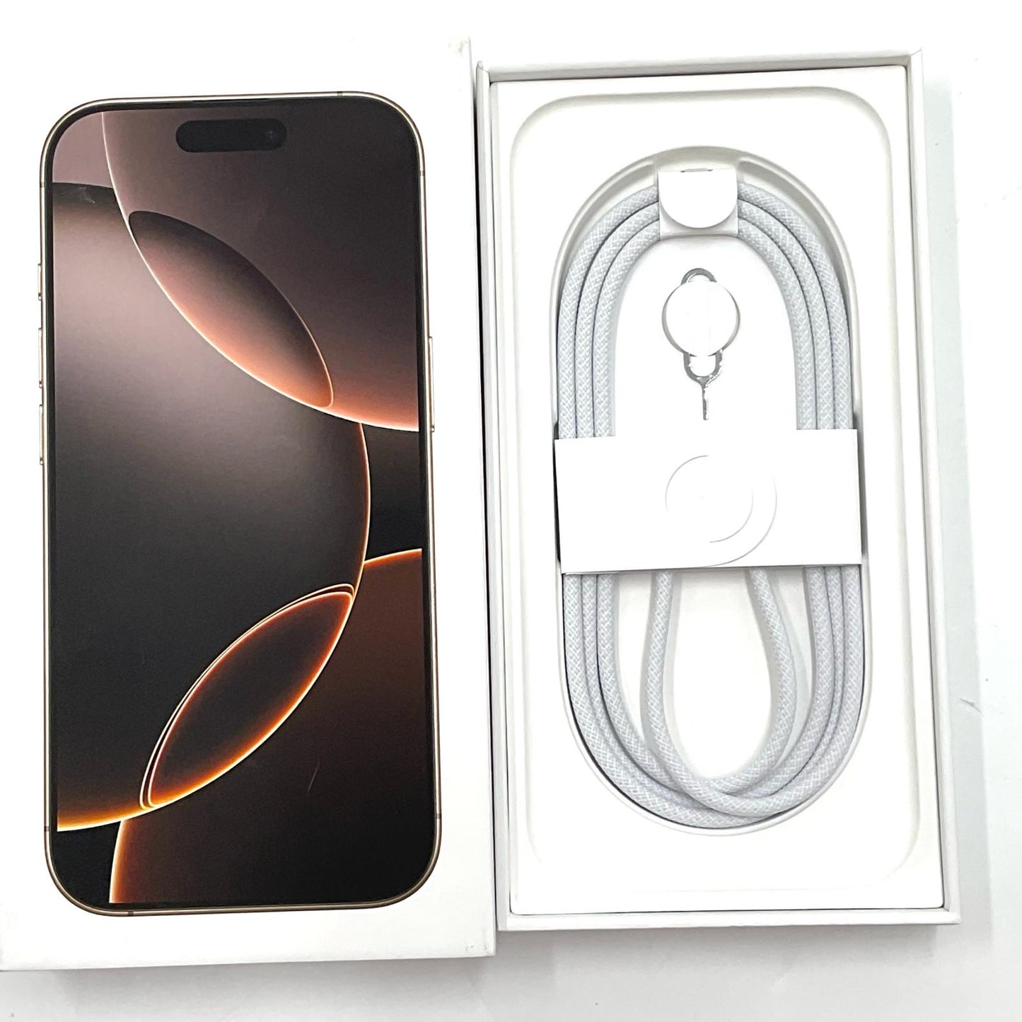 【全額返金保証】【最速発送】Apple iPhone iPhone 16 Pro 128GB デザートチタニウム docomo 白ロム 超美品 動作確認済 100%