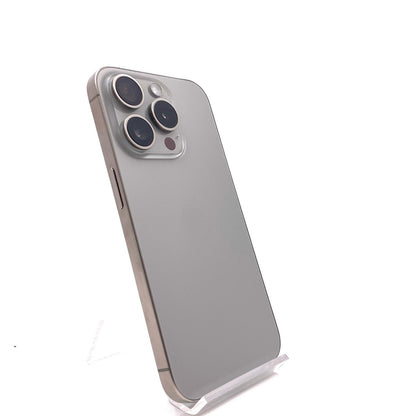 【全額返金保証】【最速発送】Apple iPhone iPhone 15 Pro 256GB ナチュラルチタニウム SIMフリー 白ロム 美品 動作確認済 88%