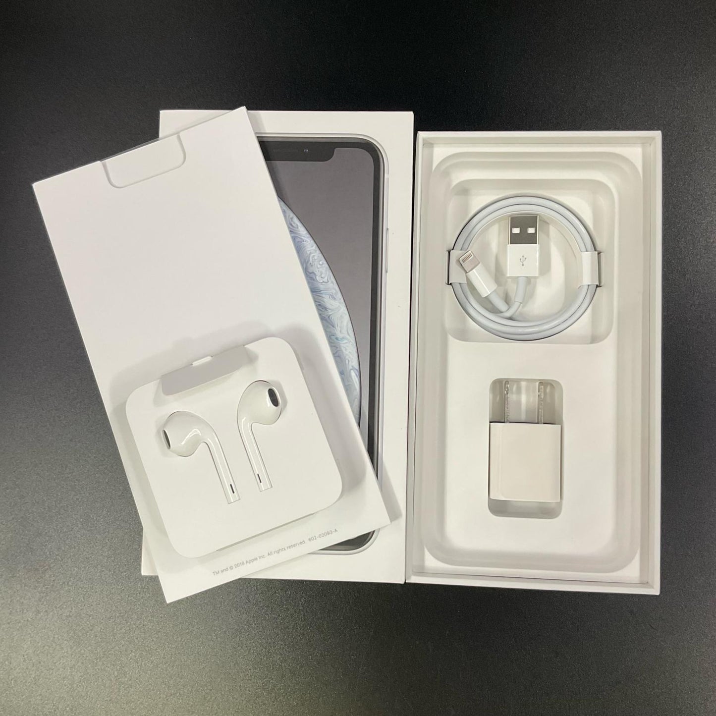 【全額返金保証】【最速発送】Apple iPhone iPhone XR 64GB ホワイト docomo 白ロム 動作確認済 79%