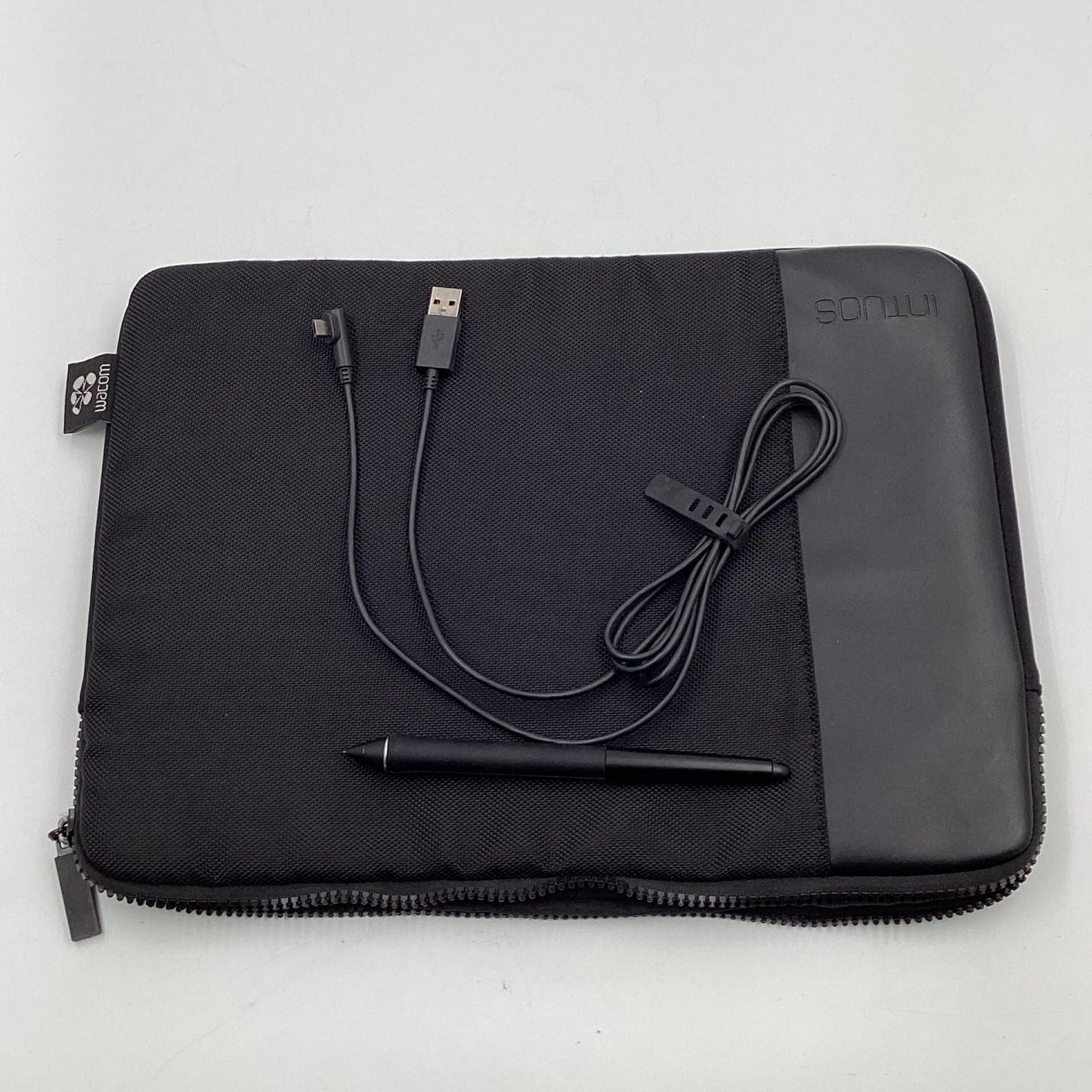 【全額返金保証】【最速発送】WACOM Intuos Pro PTH-660 動作確認済