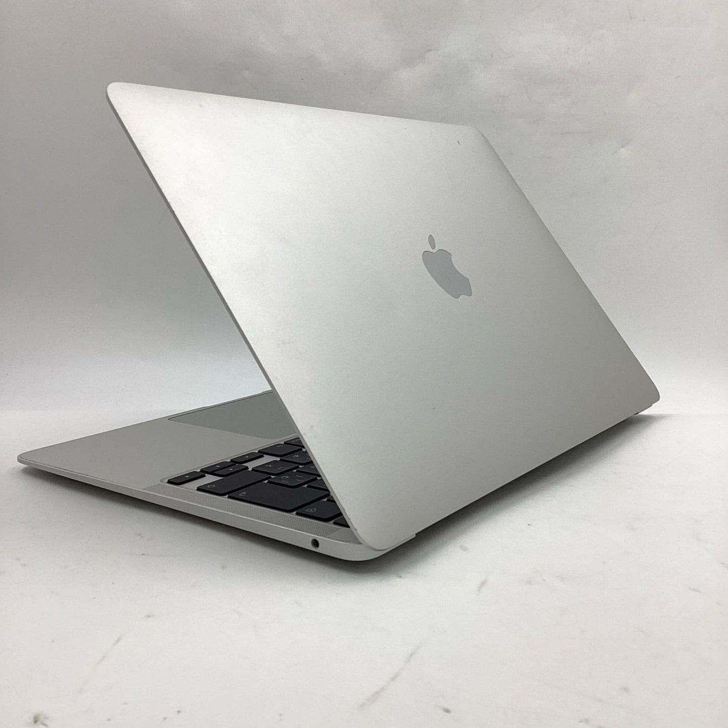 【全額返金保証】【最速発送】Apple MacBook Air 13インチ 2020 1.2 GHz クアッドコア Intel Core i7 8GB SSD 512GB シルバー 動作確認済