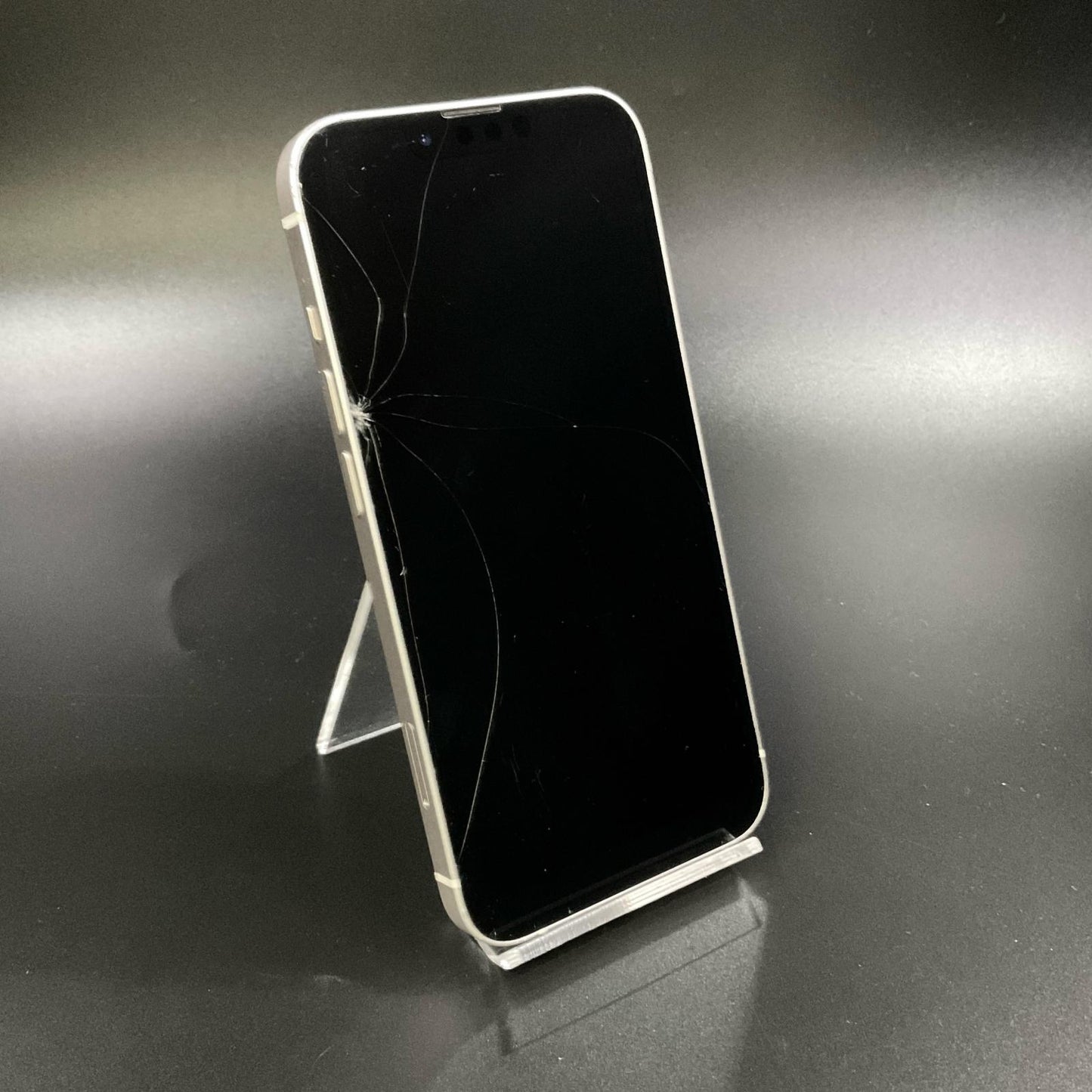 【全額返金保証】【最速発送】Apple iPhone iPhone 13 128GB スターライト au 動作確認済 83%
