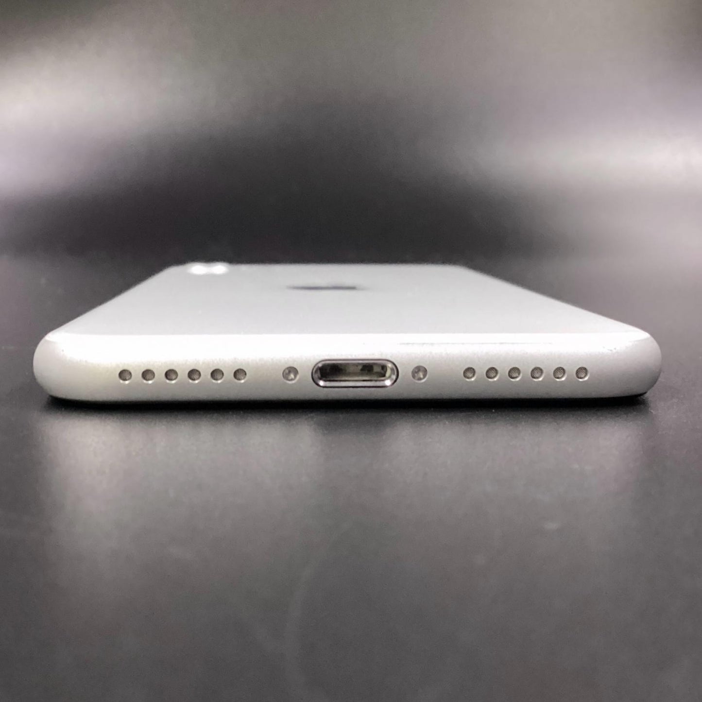【全額返金保証】【最速発送】Apple iPhone iPhone SE（第2世代） 64GB ホワイト SIMフリー 動作確認済 81%