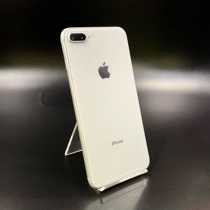 【最速発送】Apple iPhone iPhone 8 Plus 64GB シルバー docomo 白ロム【難有】 78%