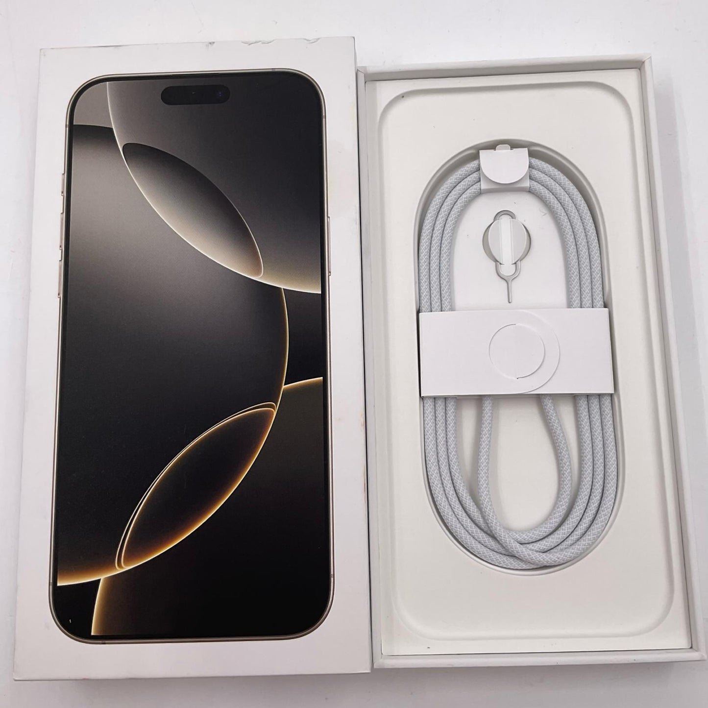 【全額返金保証】【最速発送】Apple iPhone iPhone 16 Pro Max 512GB ナチュラルチタニウム SIMフリー 白ロム 美品 動作確認済 93%