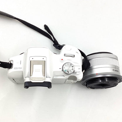 【全額返金保証】【最速発送】Canon デジタル一眼 EOS R50 RF-S18-45 IS STM レンズキット [ホワイト] ホワイト 美品 動作確認済