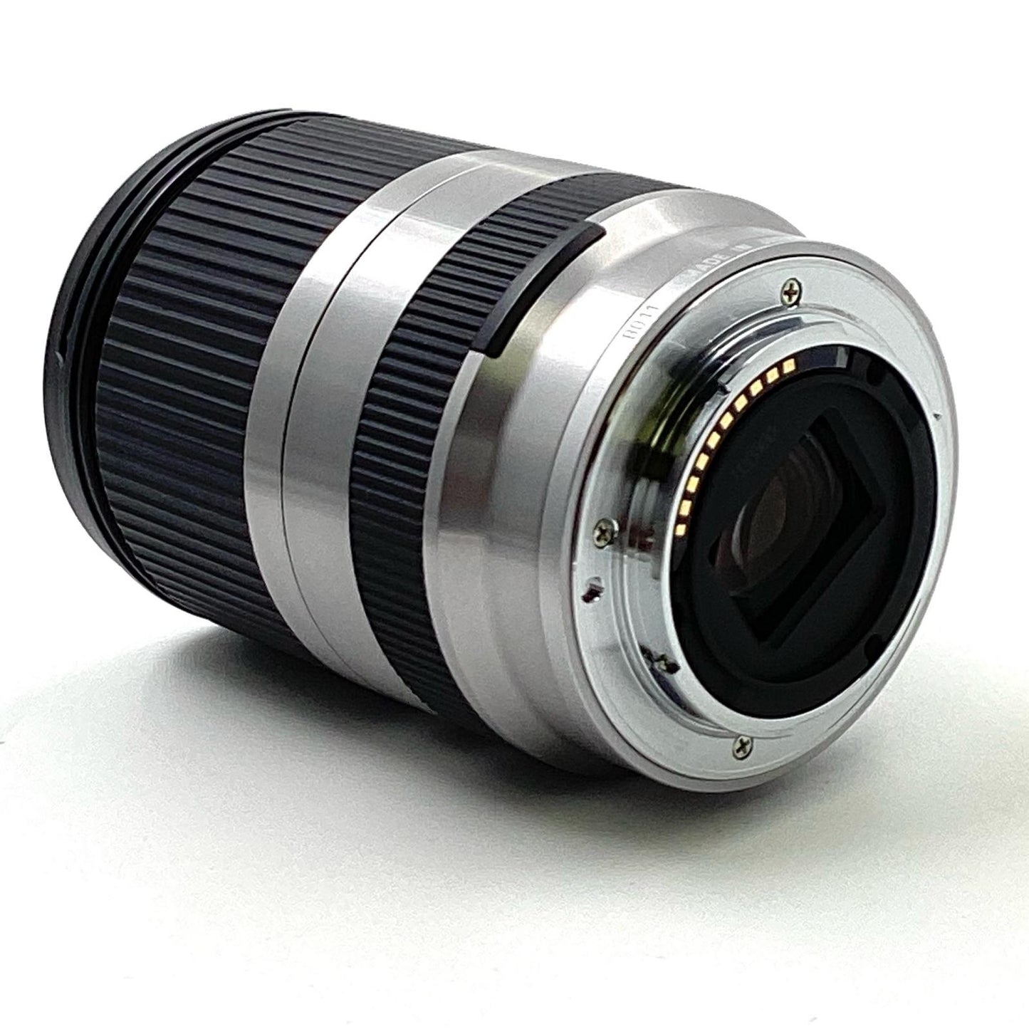 【最速発送】TAMRON 18-200mm F/3.5-6.3 Di III VC (Model B011) シルバー [ソニー用]【難有】