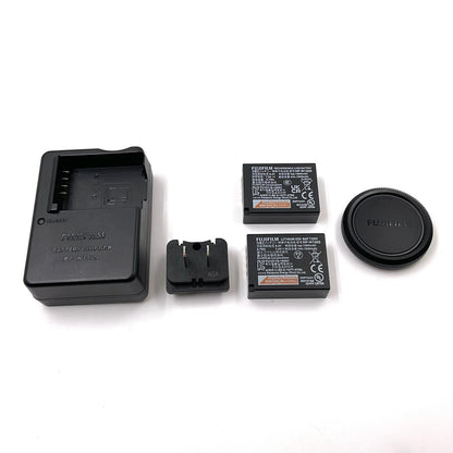 【全額返金保証】【最速発送】FUJIFILM デジタル一眼 FUJIFILM X-S10 ボディ ブラック 動作確認済
