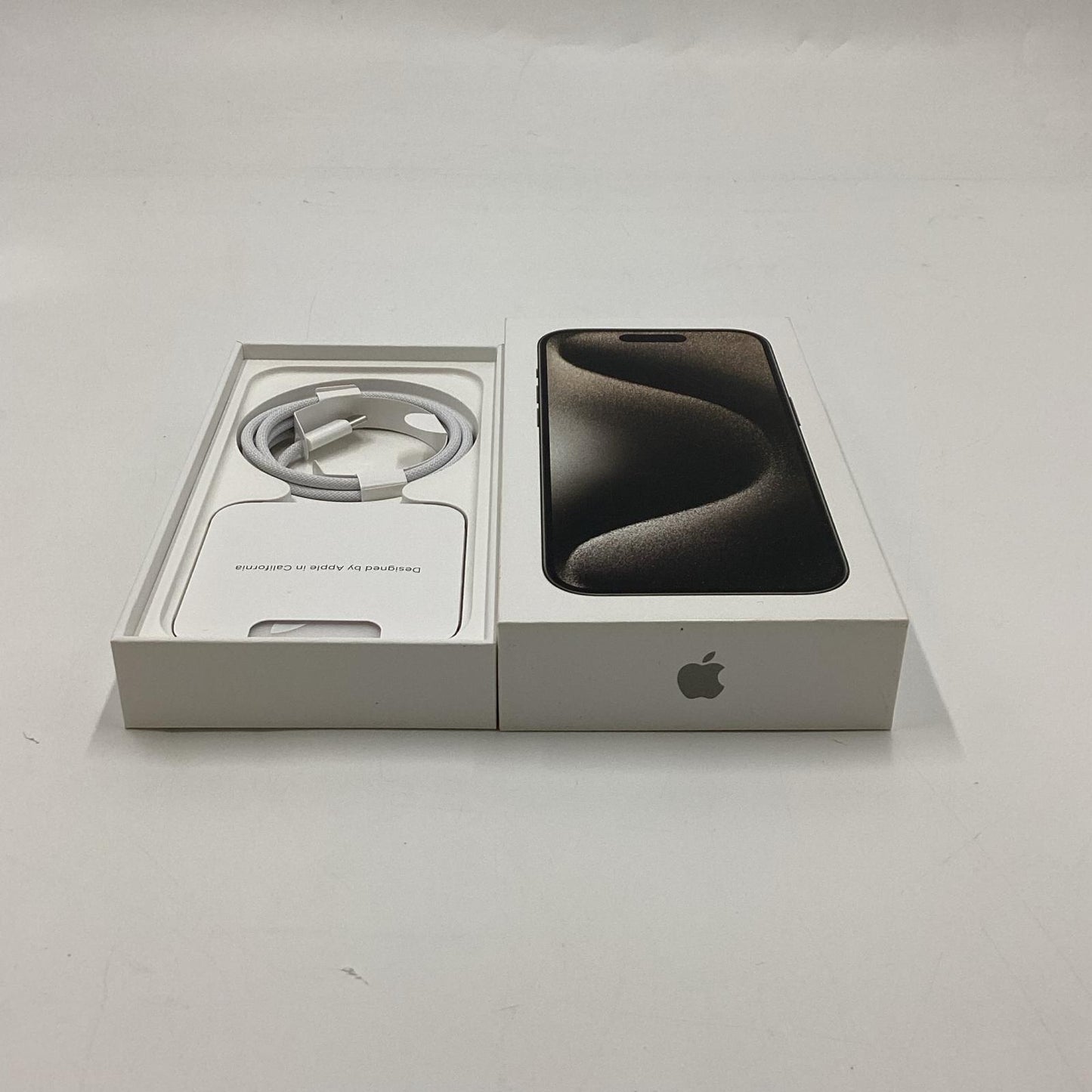 【全額返金保証】【最速発送】Apple iPhone iPhone 15 Pro 256GB ナチュラルチタニウム SIMフリー 白ロム 超美品 動作確認済 93%