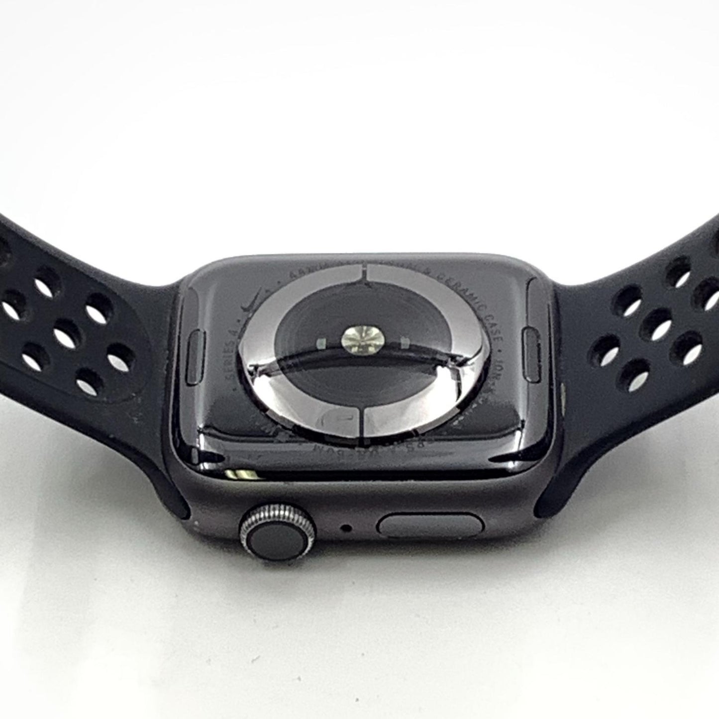 【最速発送】Apple Watch Nike ＋ Series 4 アルミニウム 44mm GPS 67%【難有】