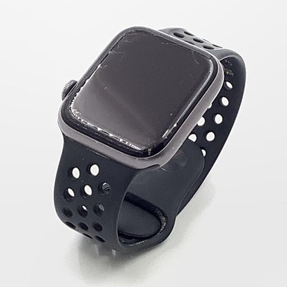 【最速発送】Apple Watch Nike ＋ Series 4 アルミニウム 44mm GPS 67%【難有】