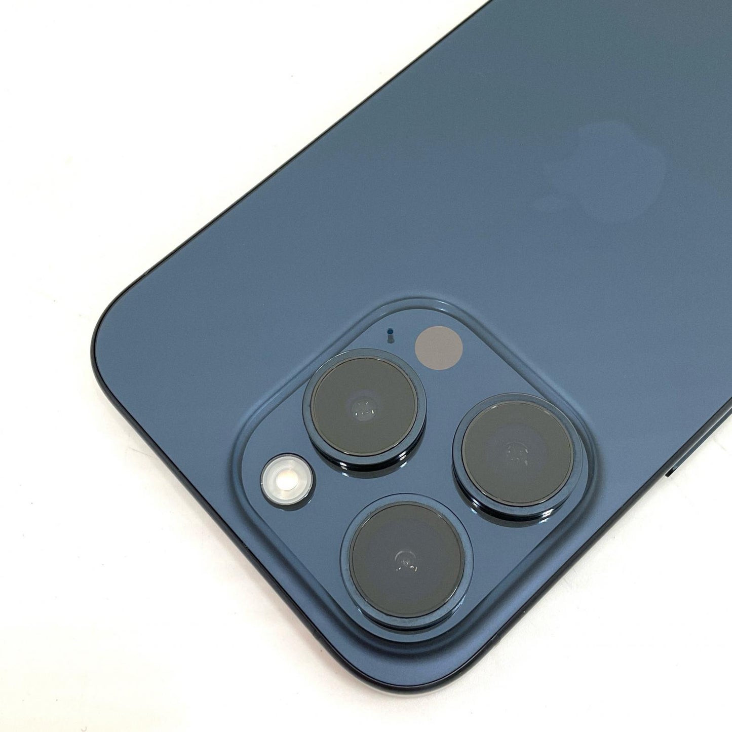 【全額返金保証】【最速発送】Apple iPhone iPhone 15 Pro 128GB ブルーチタニウム SIMフリー 白ロム 美品 動作確認済 86%