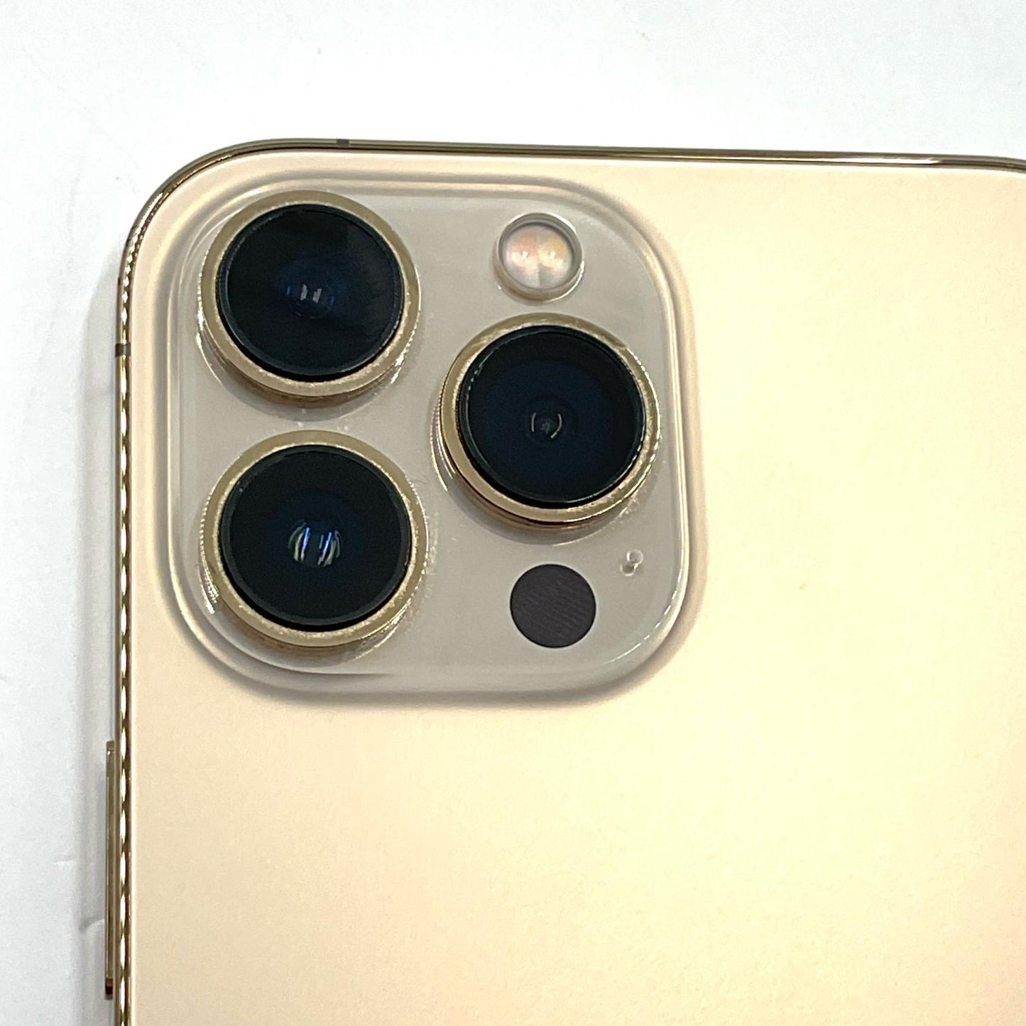 【全額返金保証】【最速発送】Apple iPhone iPhone 13 Pro Max 256GB ゴールド SIMフリー 白ロム 動作確認済 76%