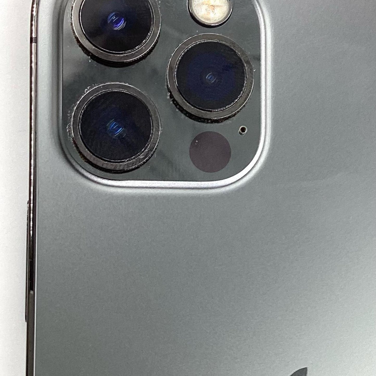 【全額返金保証】【最速発送】Apple iPhone iPhone 12 Pro 128GB グラファイト Softbank 白ロム 動作確認済 65%