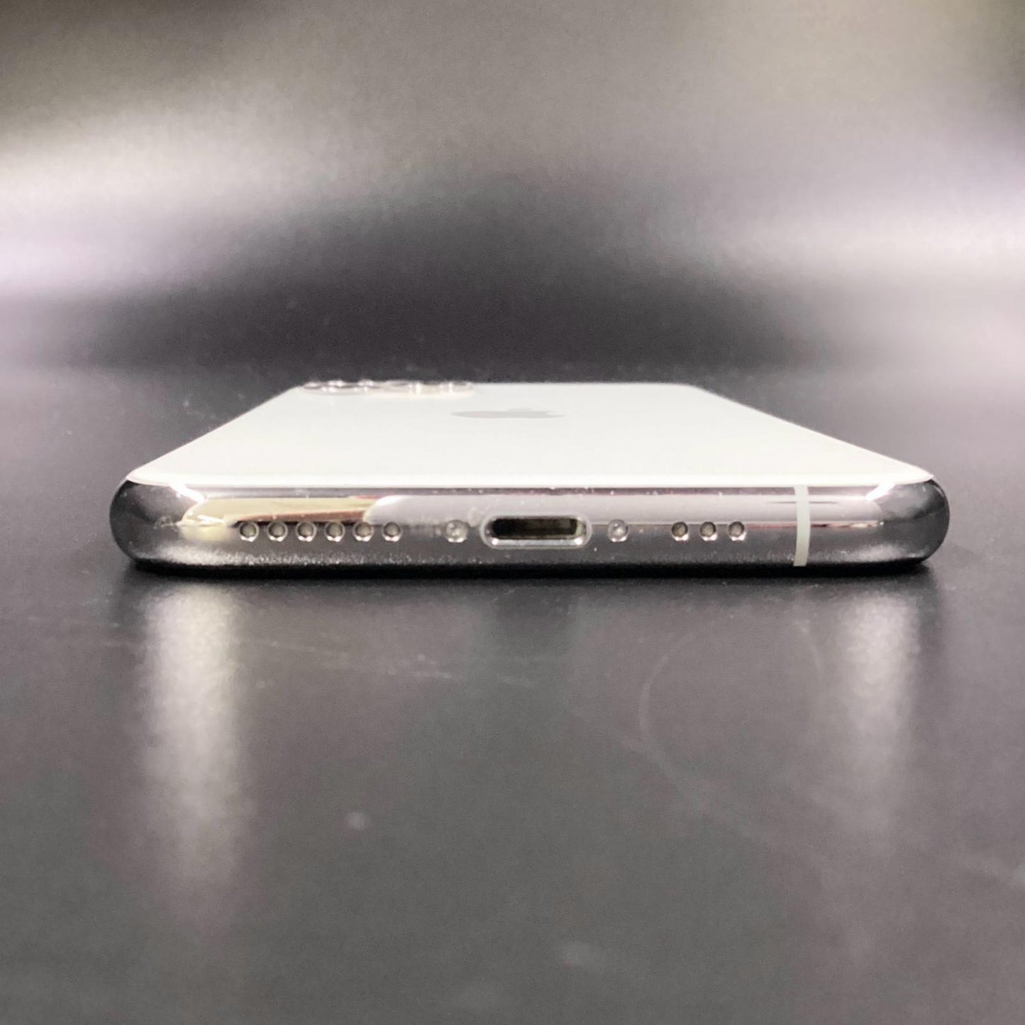 【全額返金保証】【最速発送】Apple iPhone iPhone 11 Pro 256GB シルバー Softbank 白ロム 動作確認済 94%