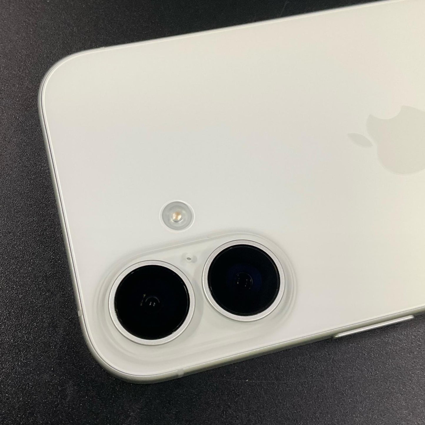 【全額返金保証】【最速発送】Apple iPhone iPhone 16 128GB ホワイト SIMフリー 白ロム 超美品 動作確認済 100%