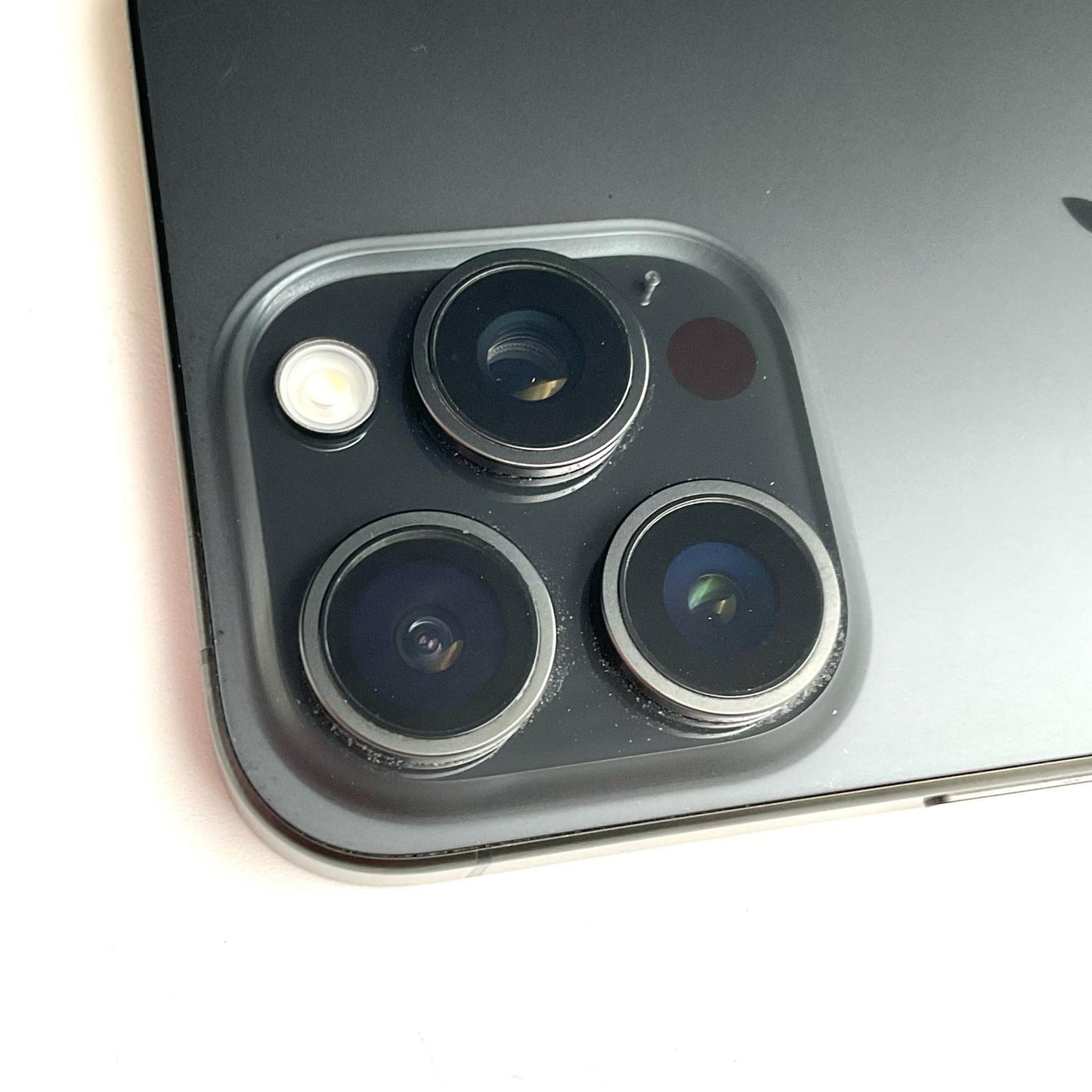 【全額返金保証】【最速発送】Apple iPhone iPhone 15 Pro Max 512GB ブラックチタニウム au 白ロム 美品 動作確認済 85%