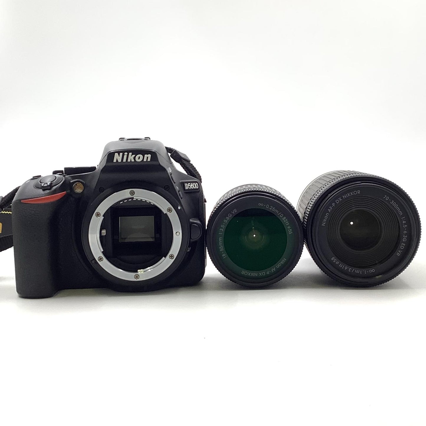 【全額返金保証】【最速発送】Nikon デジタル一眼 D5600 ダブルズームキット 動作確認済