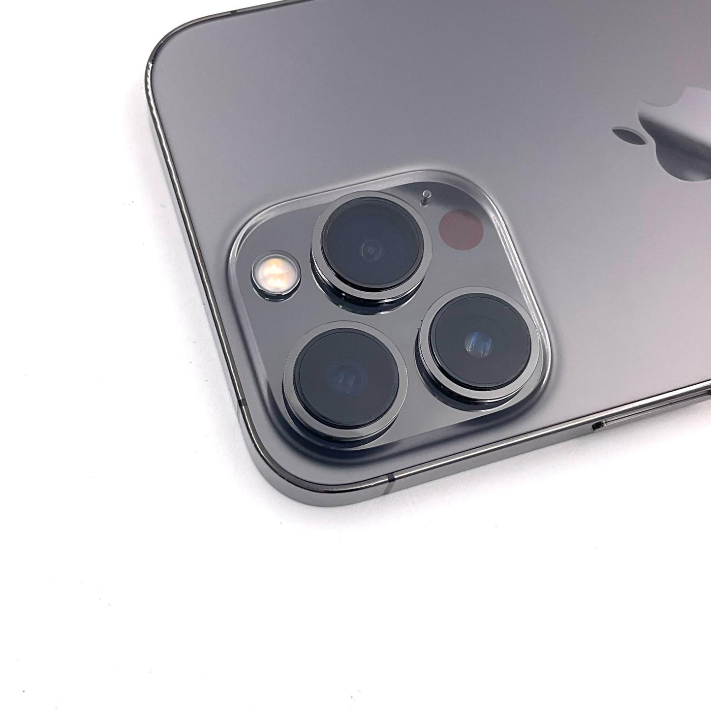 【全額返金保証】【最速発送】Apple iPhone iPhone 13 Pro 256GB グラファイト docomo 動作確認済 79%