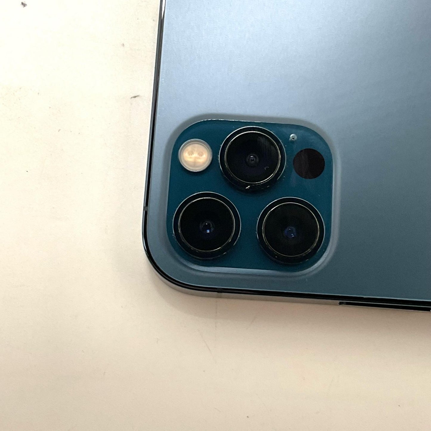 【全額返金保証】【最速発送】Apple iPhone iPhone 12 Pro 128GB パシフィックブルー au 白ロム 動作確認済 90%
