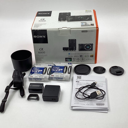 【全額返金保証】【最速発送】Sony デジタル一眼 α6000 ILCE-6000Y ダブルズームレンズキット [シルバー] 美品 動作確認済