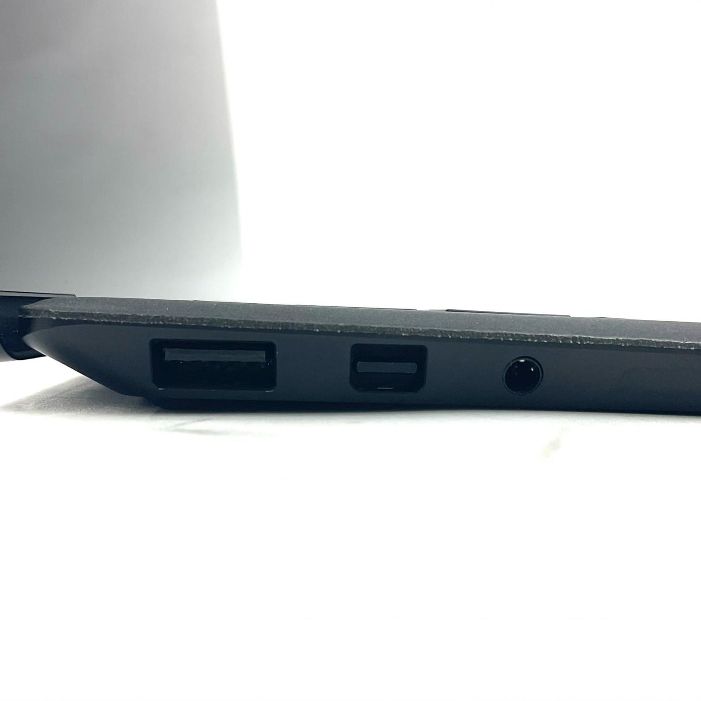 【全額返金保証】【最速発送】Microsoft Surface Laptop 2 1769 Intel Core i5-8250U 8GB M.2 SSD 256GB 91.9% 動作確認済
