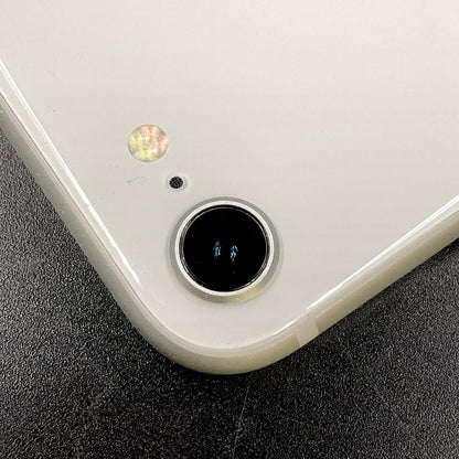 【全額返金保証】【最速発送】Apple iPhone iPhone 8 64GB シルバー au SIMフリー 白ロム 動作確認済 94%