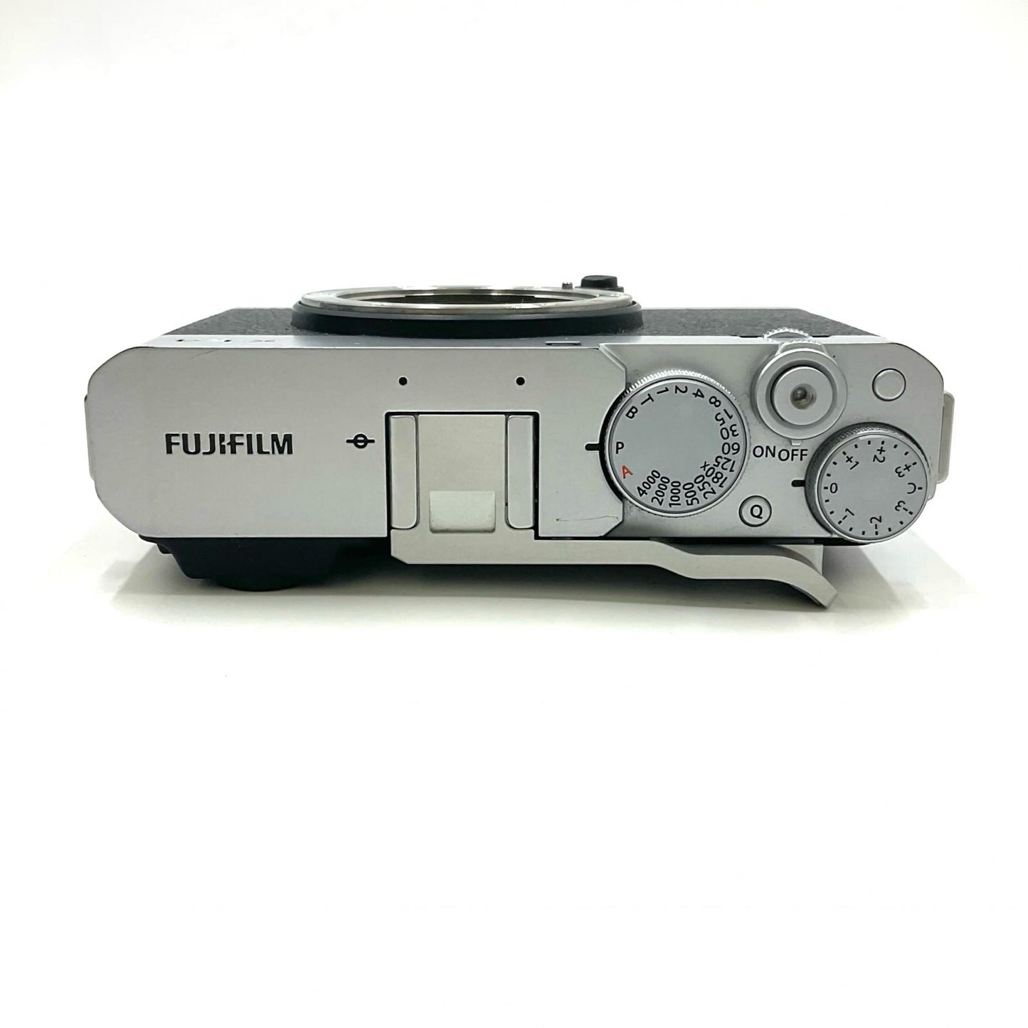 【全額返金保証】【最速発送】FUJIFILM デジタル一眼 FUJIFILM X-E4 ボディ シルバー 動作確認済