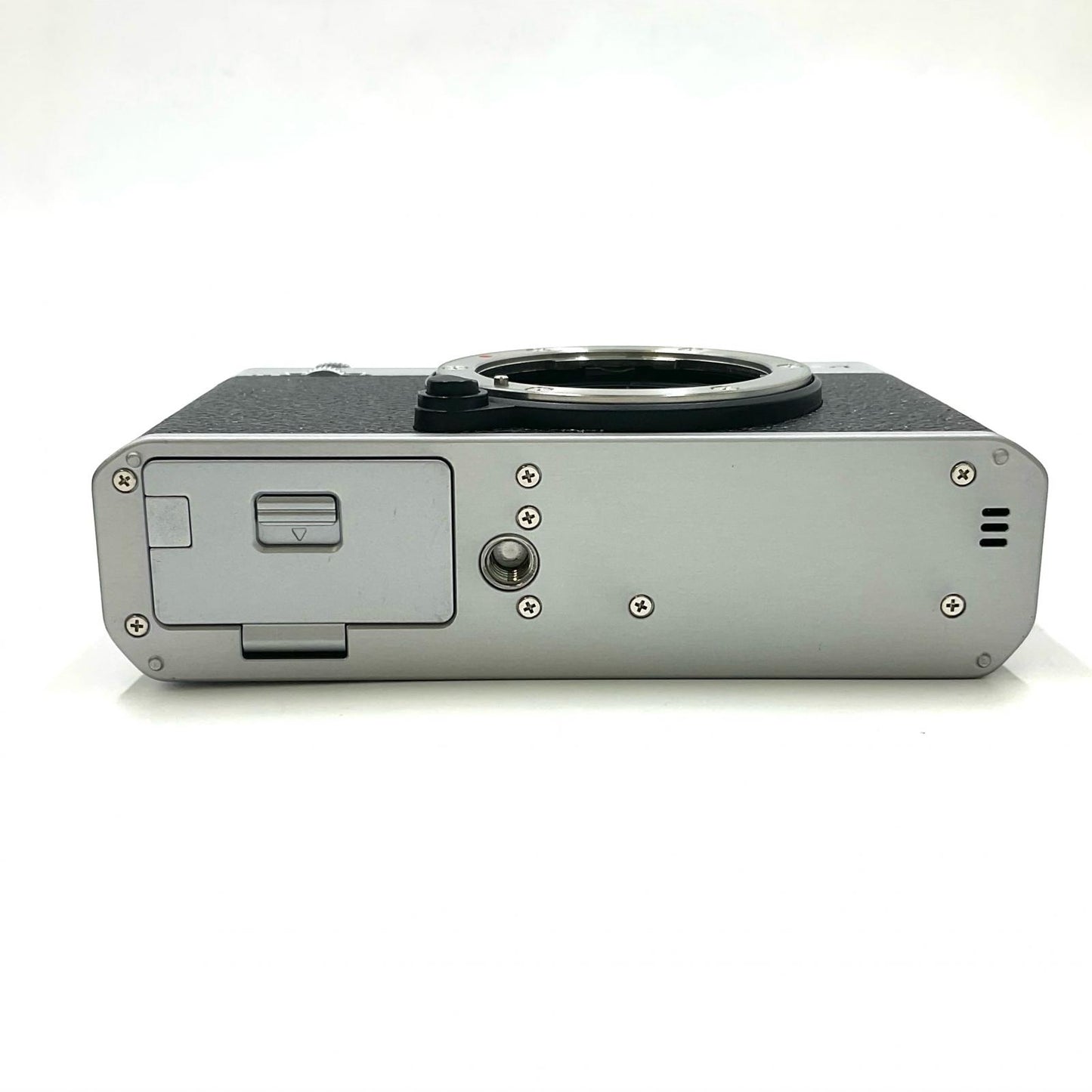 【全額返金保証】【最速発送】FUJIFILM デジタル一眼 FUJIFILM X-E4 ボディ シルバー 動作確認済