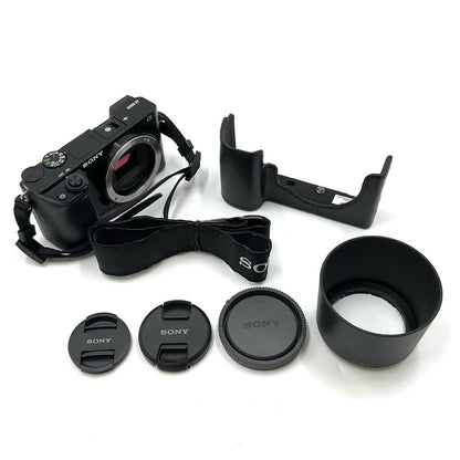 【全額返金保証】【最速発送】Sony デジタル一眼 α6000 ILCE-6000Y ダブルズームレンズキット [ブラック] ブラック 美品 動作確認済
