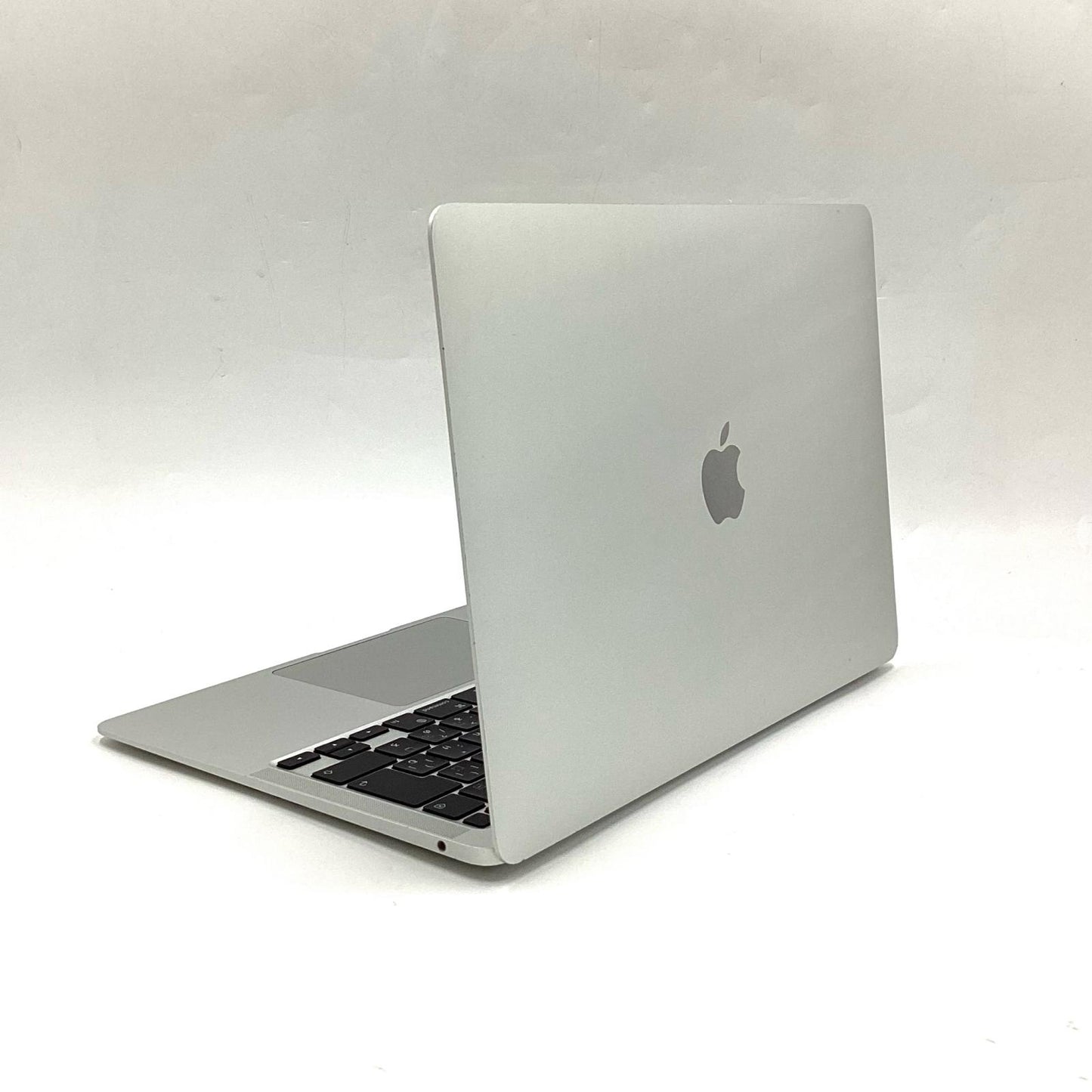 【全額返金保証】【最速発送】Apple MacBook Air 13インチ 2020 Apple M1 8GB M.2 SSD 256GB シルバー 96% 動作確認済