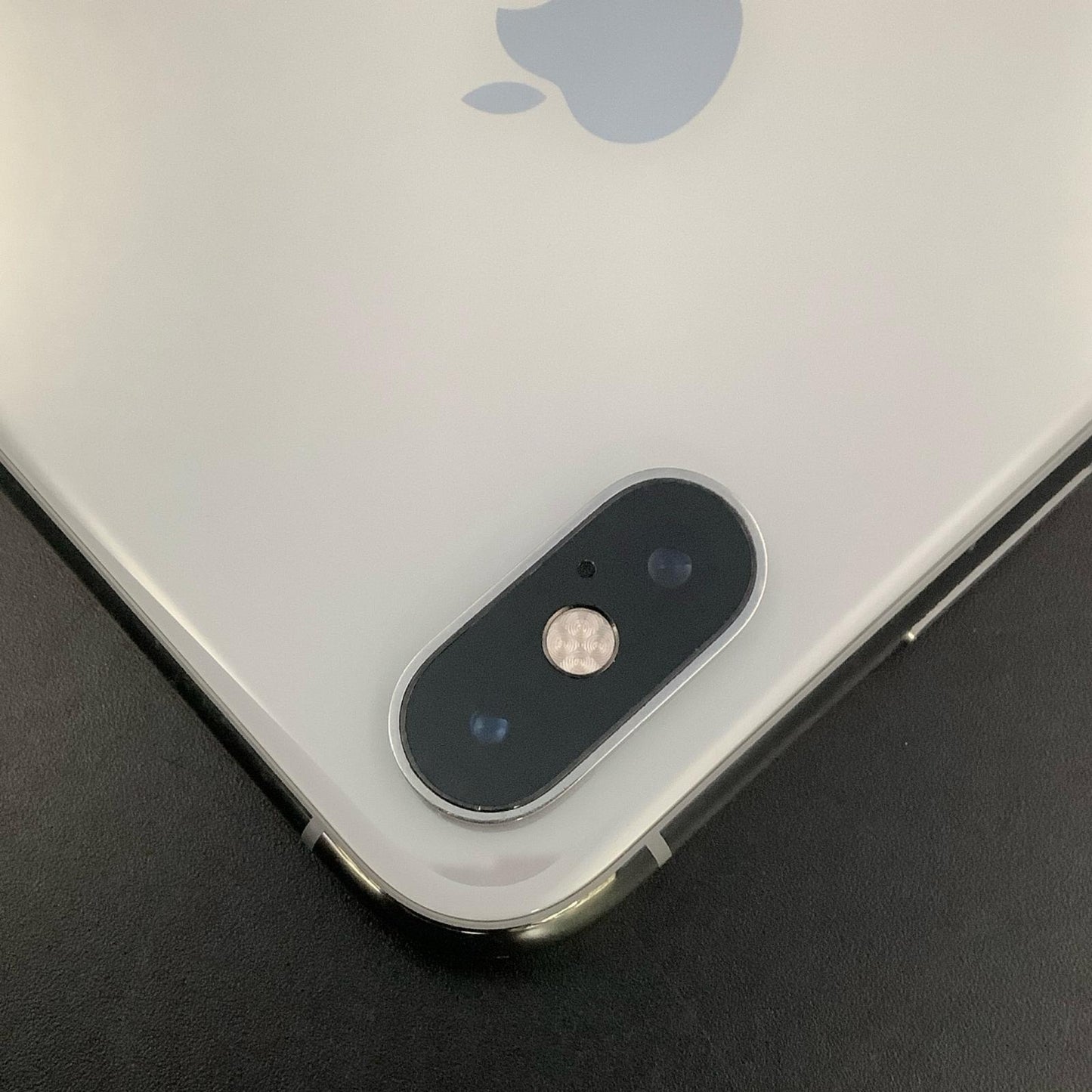 【全額返金保証】【最速発送】Apple iPhone iPhone XS Max 256GB シルバー SIMフリー 白ロム 動作確認済 85%