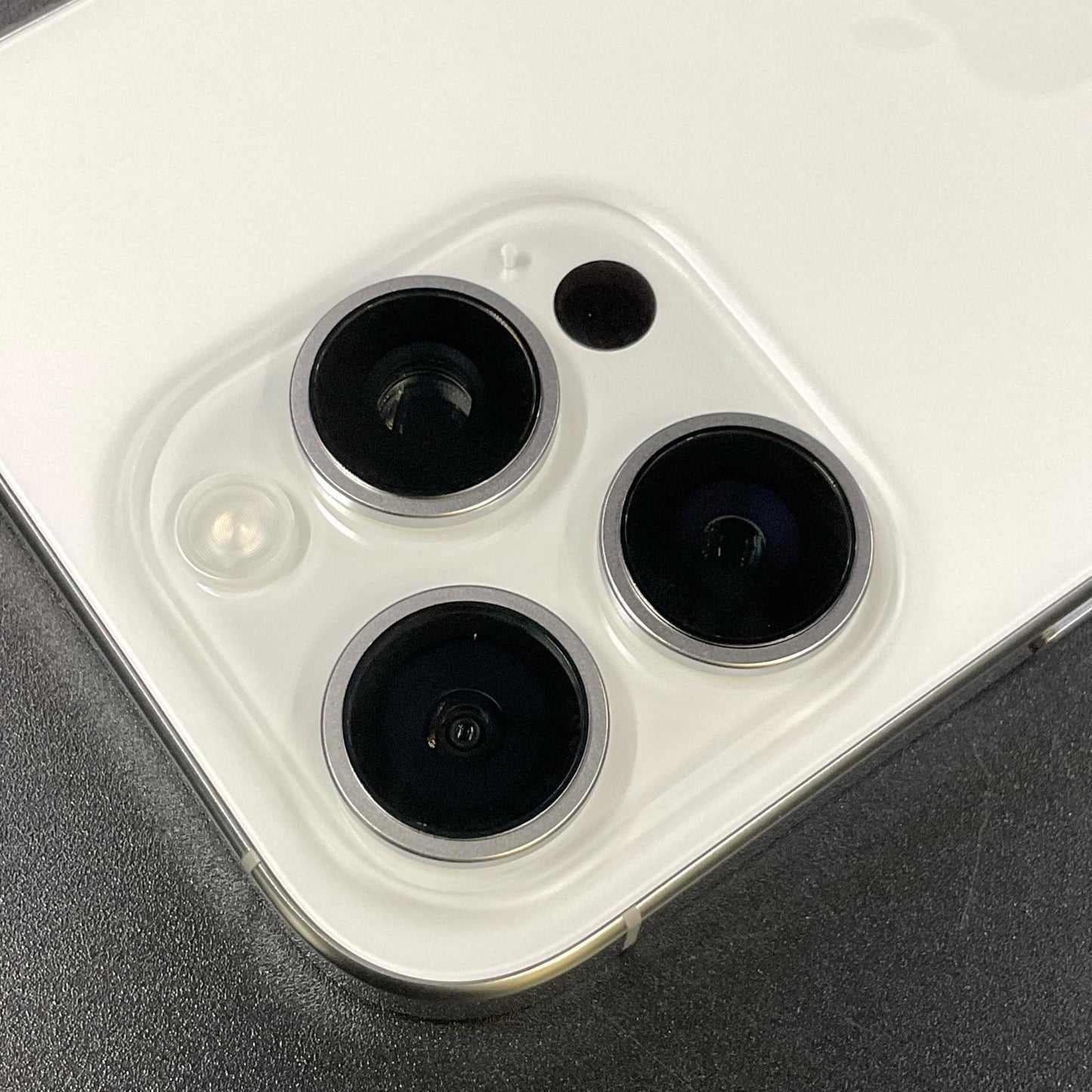 【全額返金保証】【最速発送】Apple iPhone iPhone Pro 16 Pro 256GB SIMフリー 白ロム 超美品 動作確認済 100%