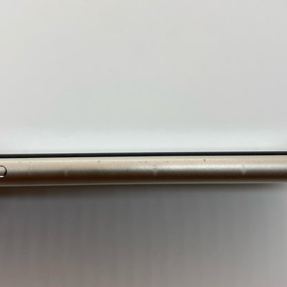 【全額返金保証】【最速発送】Apple iPhone iPhone SE（第3世代） 128GB スターライト au 動作確認済 77%