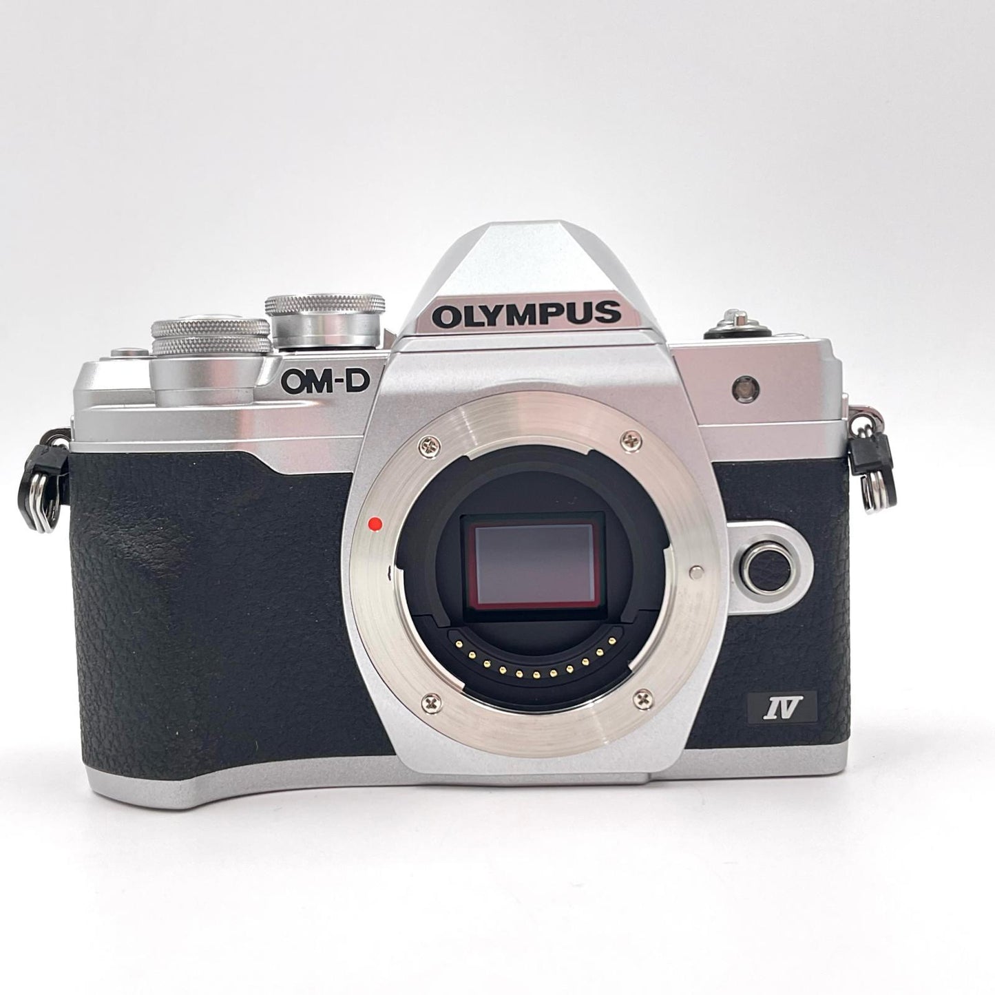 【全額返金保証】【最速発送】OLYMPUS デジタル一眼 OM-D E-M10 Mark IV ボディ シルバー 動作確認済