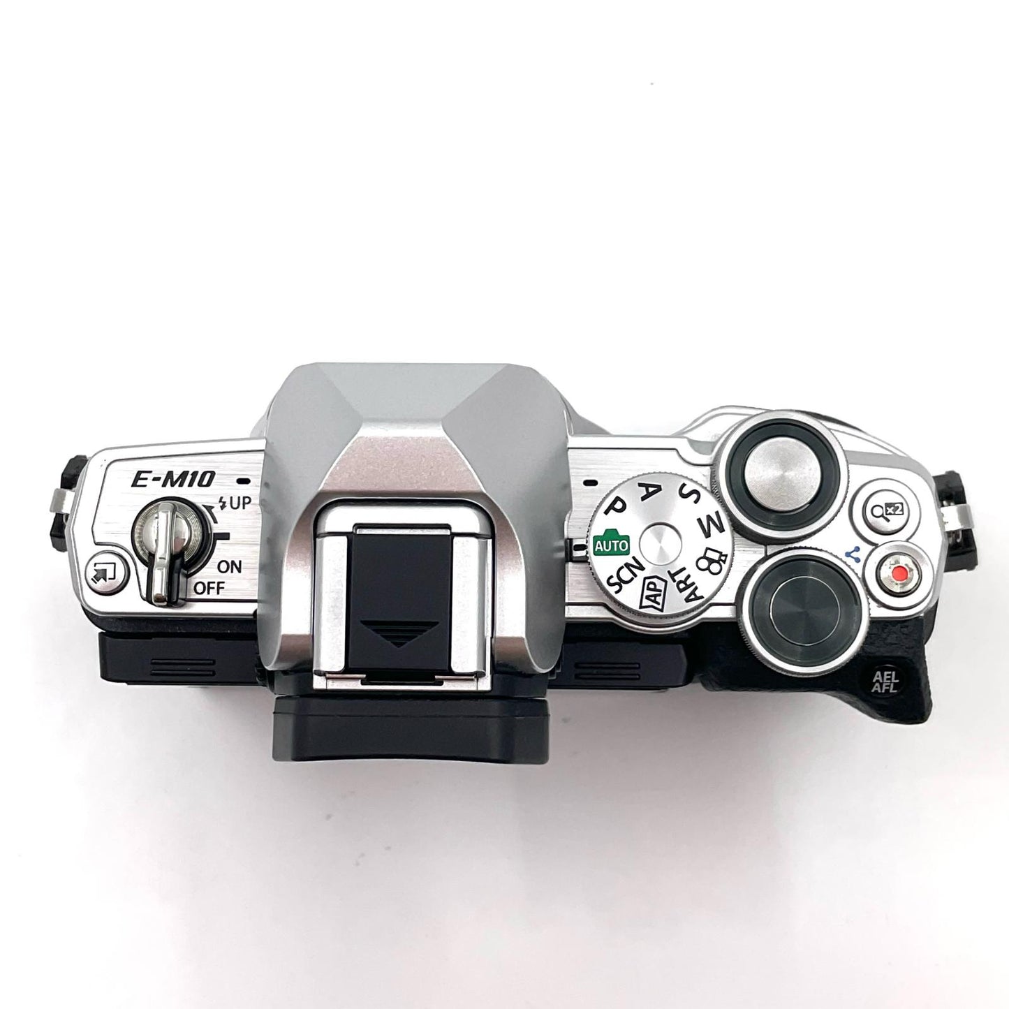 【全額返金保証】【最速発送】OLYMPUS デジタル一眼 OM-D E-M10 Mark IV ボディ シルバー 動作確認済