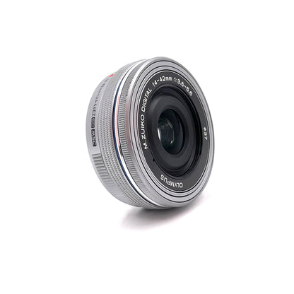 【全額返金保証】【最速発送】OLYMPUS M.ZUIKO DIGITAL ED 14-42mm F3.5-5.6 EZ [シルバー] 美品 動作確認済