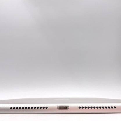 【全額返金保証】【最速発送】Apple iPad iPad 10.2インチ 第8世代 32GB シルバー WiFi+Cellular docomo 白ロム 動作確認済