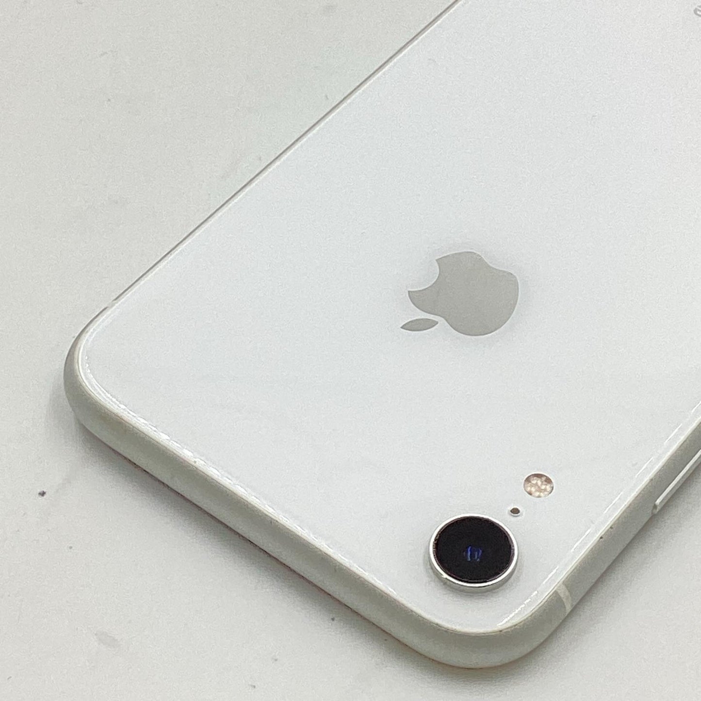 【全額返金保証】【最速発送】Apple iPhone iPhone XR 64GB ホワイト Softbank 白ロム 動作確認済 79%