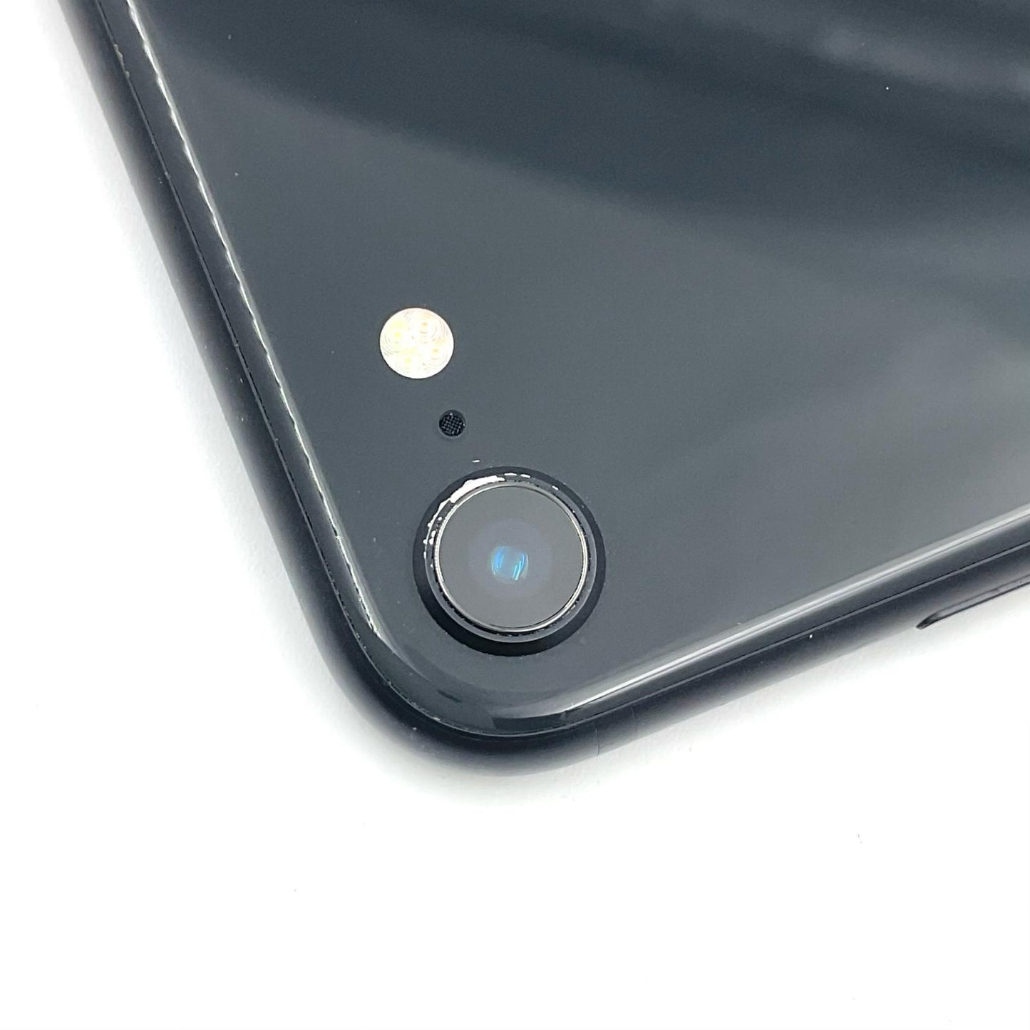 【全額返金保証】【最速発送】Apple iPhone iPhone SE（第2世代） 64GB ブラック docomo 白ロム 動作確認済 80%