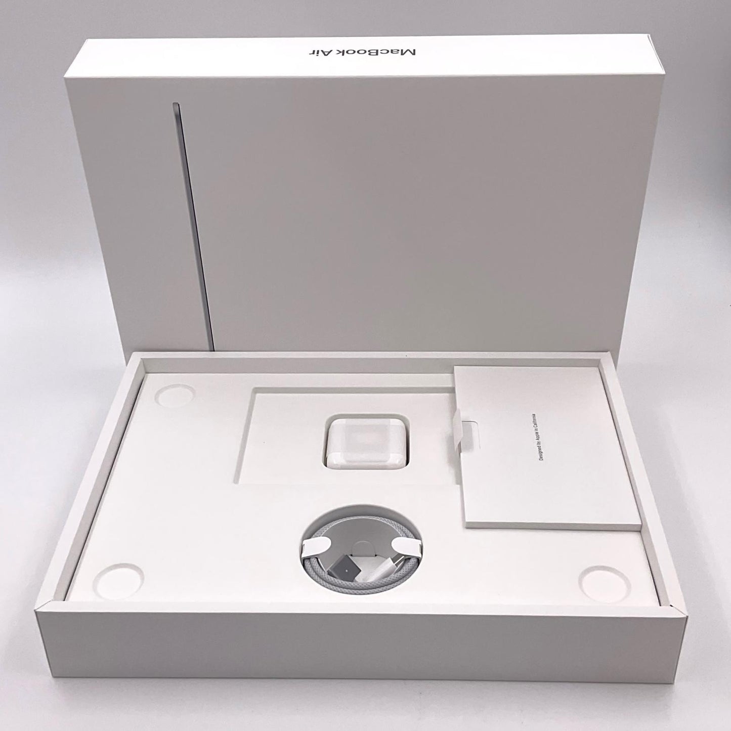 【全額返金保証】【最速発送】Apple MacBook Air 13インチ 2024 Apple M3 24GB SSD 512GB スペースグレイ 100% 美品 動作確認済