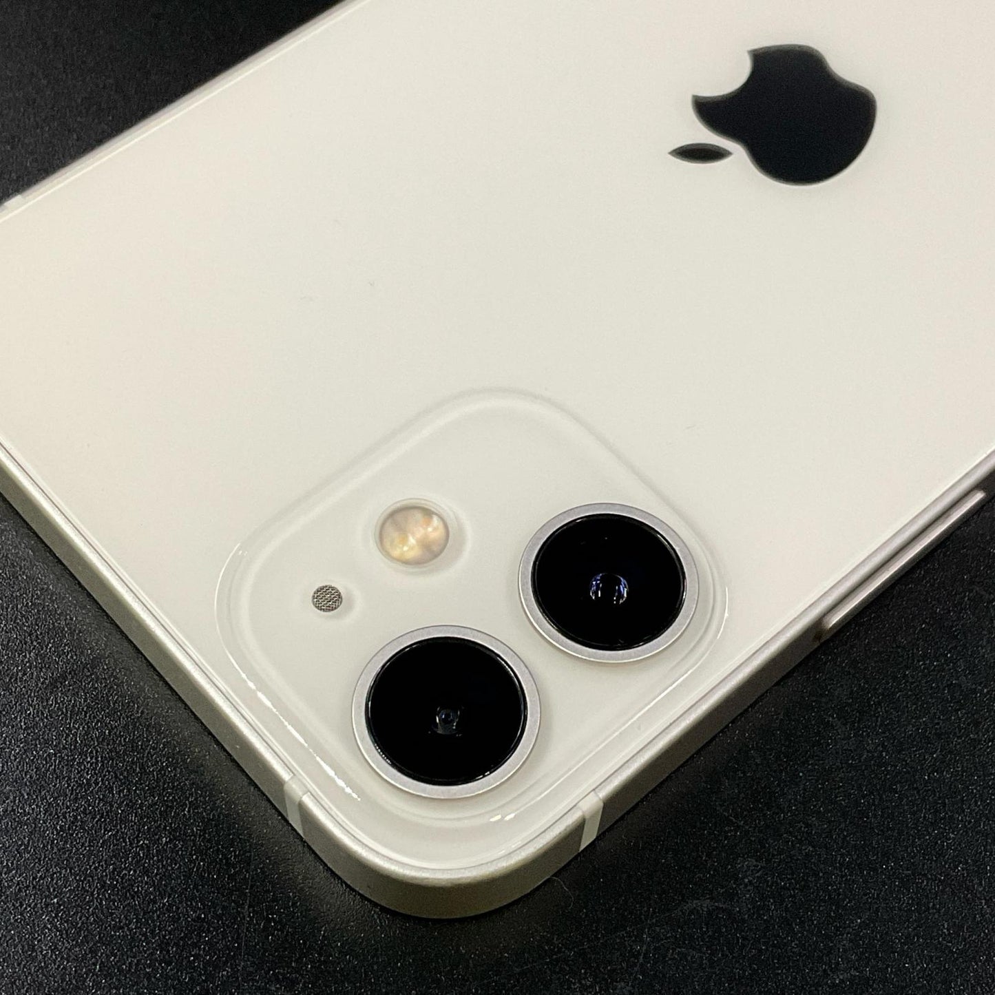 【全額返金保証】【最速発送】Apple iPhone iPhone 12 mini 256GB ホワイト au 白ロム 動作確認済 82%