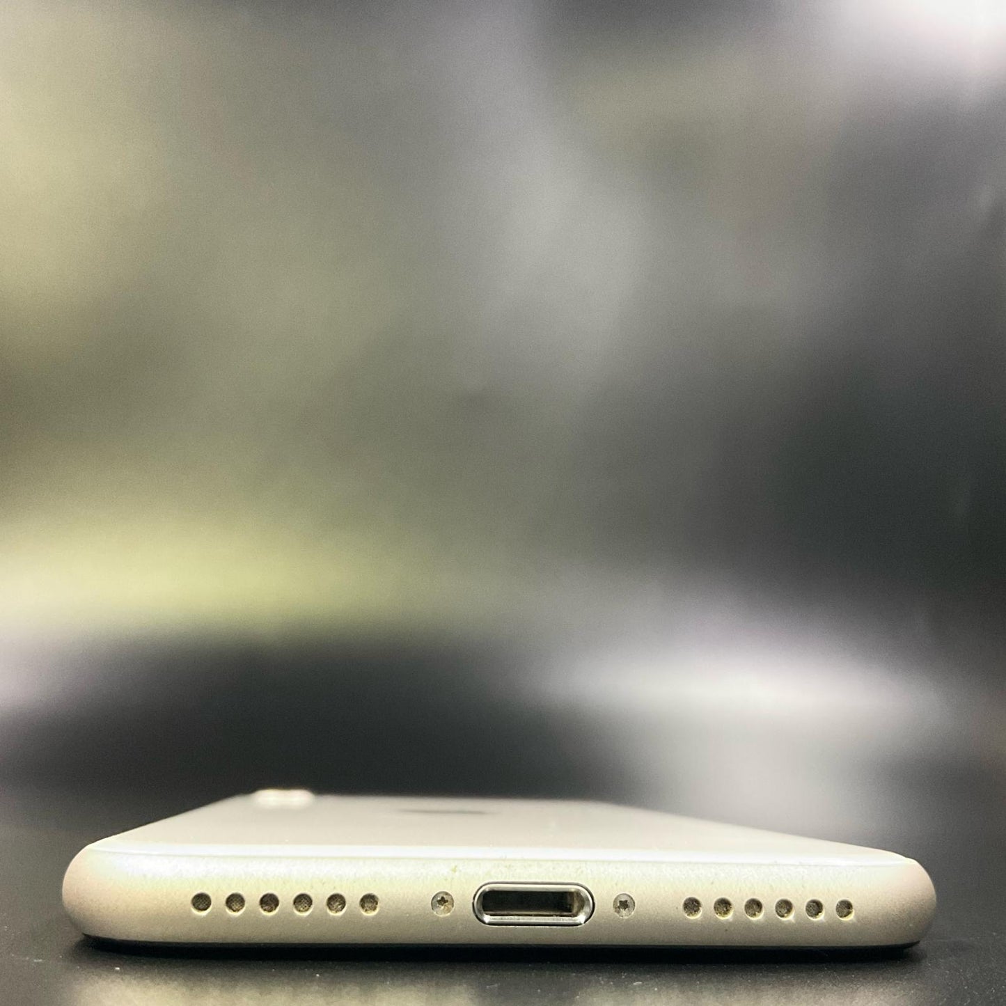 【全額返金保証】【最速発送】Apple iPhone iPhone SE（第3世代） 256GB スターライト SIMフリー 白ロム 動作確認済 86%
