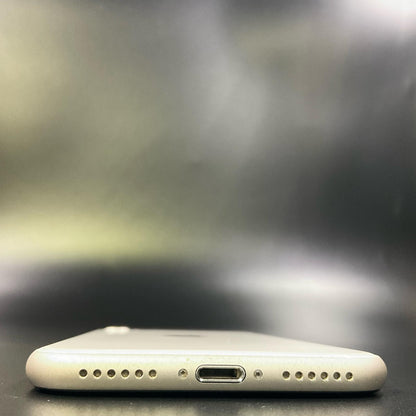 【全額返金保証】【最速発送】Apple iPhone iPhone SE（第3世代） 256GB スターライト SIMフリー 白ロム 動作確認済 86%