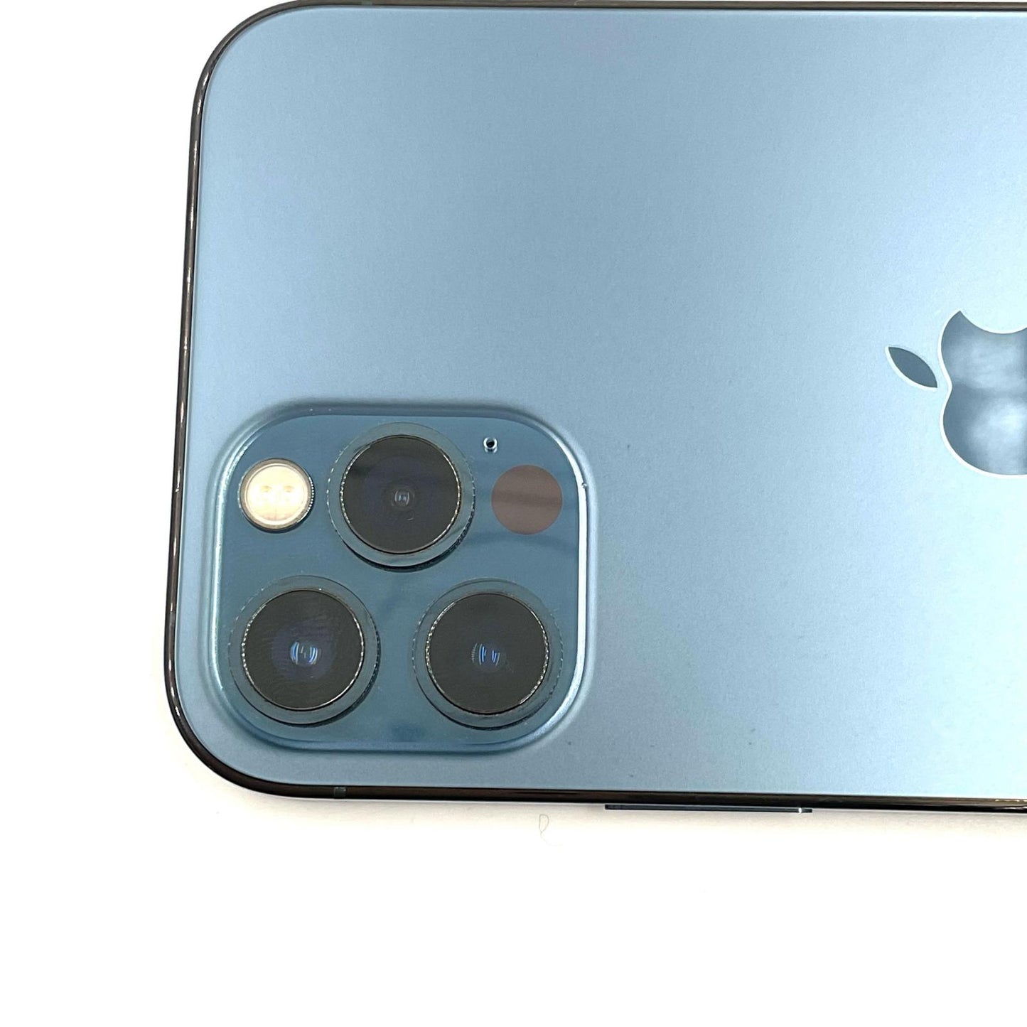 【全額返金保証】【最速発送】Apple iPhone iPhone 12 Pro 256GB パシフィックブルー docomo SIMフリー 白ロム 動作確認済 76%