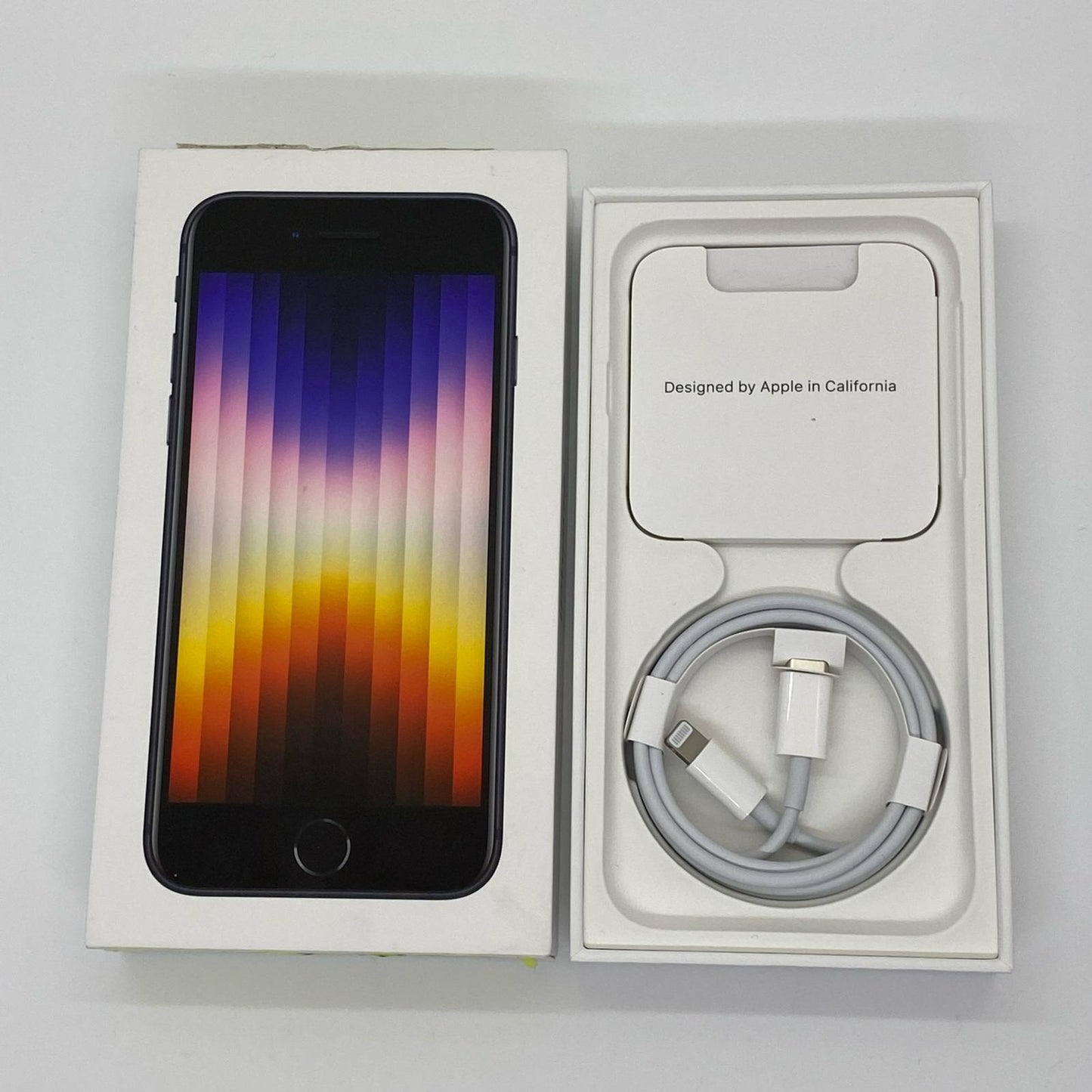【全額返金保証】【最速発送】Apple iPhone iPhone SE（第3世代） 64GB ミッドナイト docomo 白ロム 動作確認済 86%