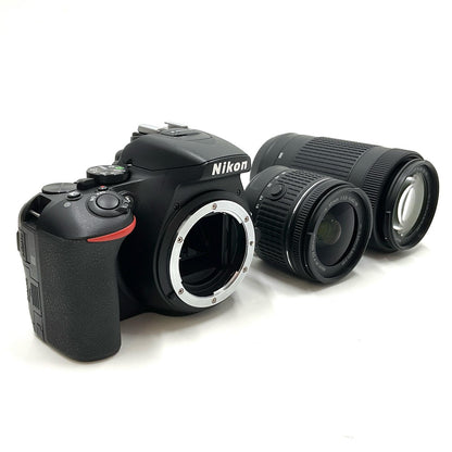 【全額返金保証】【最速発送】Nikon デジタル一眼 D5600 ダブルズームキット ブラック 美品 動作確認済